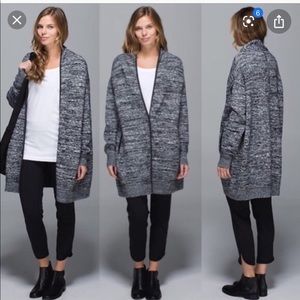 Lululemon Cardi All Day Black/white size 6